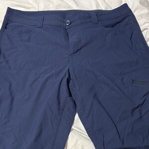 Eddie Bauer Deep Blue Women's Travel Capris